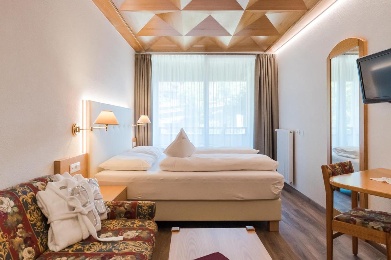 Hotel Theresia ซานเลโอนาร์โด อิน ปาซีเรีย ภายนอก รูปภาพ