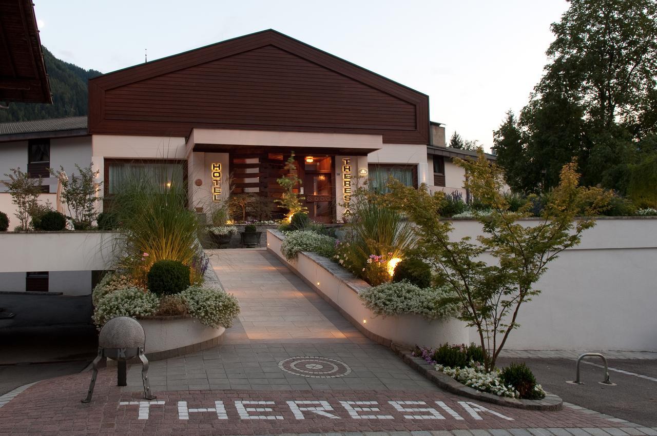 Hotel Theresia ซานเลโอนาร์โด อิน ปาซีเรีย ภายนอก รูปภาพ