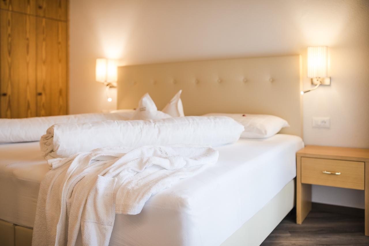 Hotel Theresia ซานเลโอนาร์โด อิน ปาซีเรีย ภายนอก รูปภาพ